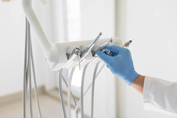 24/7 Emergency Tooth Extraction experts in Forest Heights, TX